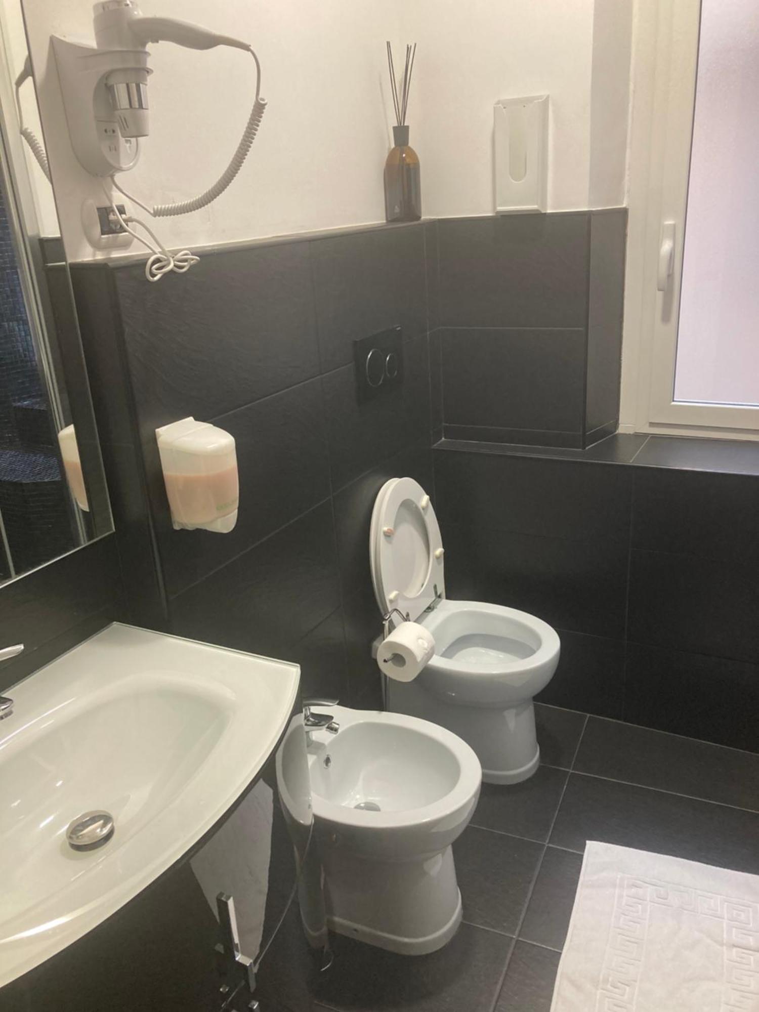 Brignole Rooms Genoa Ngoại thất bức ảnh